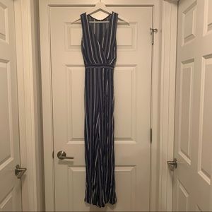 Lulus Jumpsuit Xsmall